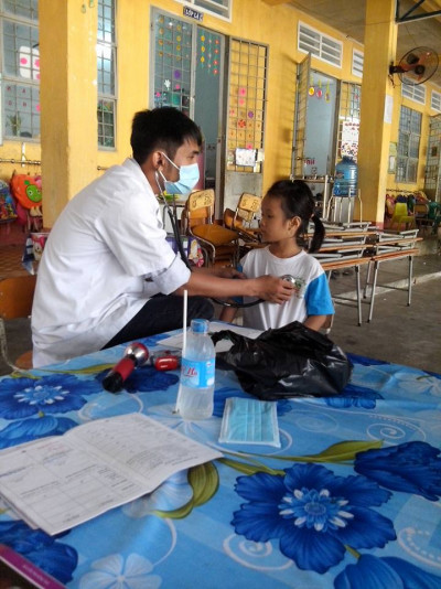 Trường Mẫu Giáo Minh Thạnh khám sức khỏe đợt II cho trẻ năm học 2015 - 2016
